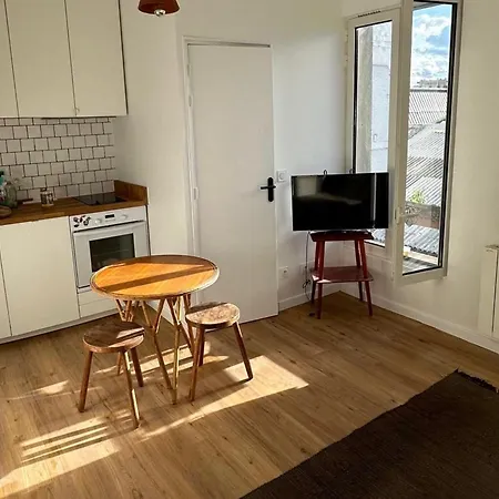 Cozy For 2 Near Paris * Pantin